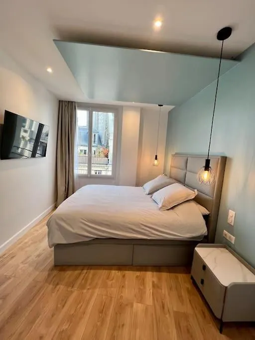 Bright Newly Renovated With Ac Apartment Paris