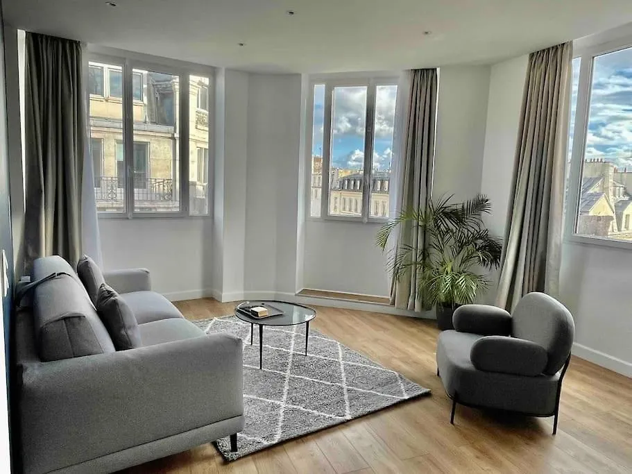 Bright Newly Renovated With Ac Apartment Paris