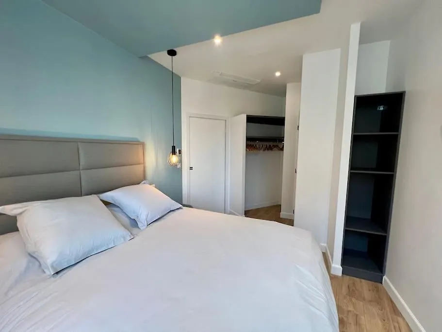 Bright Newly Renovated With Ac Apartment Paris